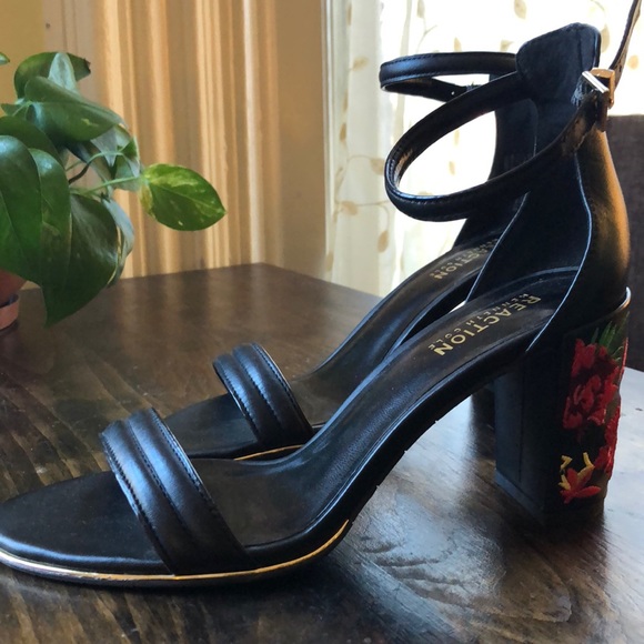 Kenneth Cole Reaction Shoes - Kenneth Cole Reaction heeled sandal 👡 size 8